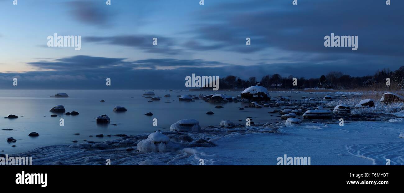 Dans Kolga-Aabla la côte en hiver Banque D'Images