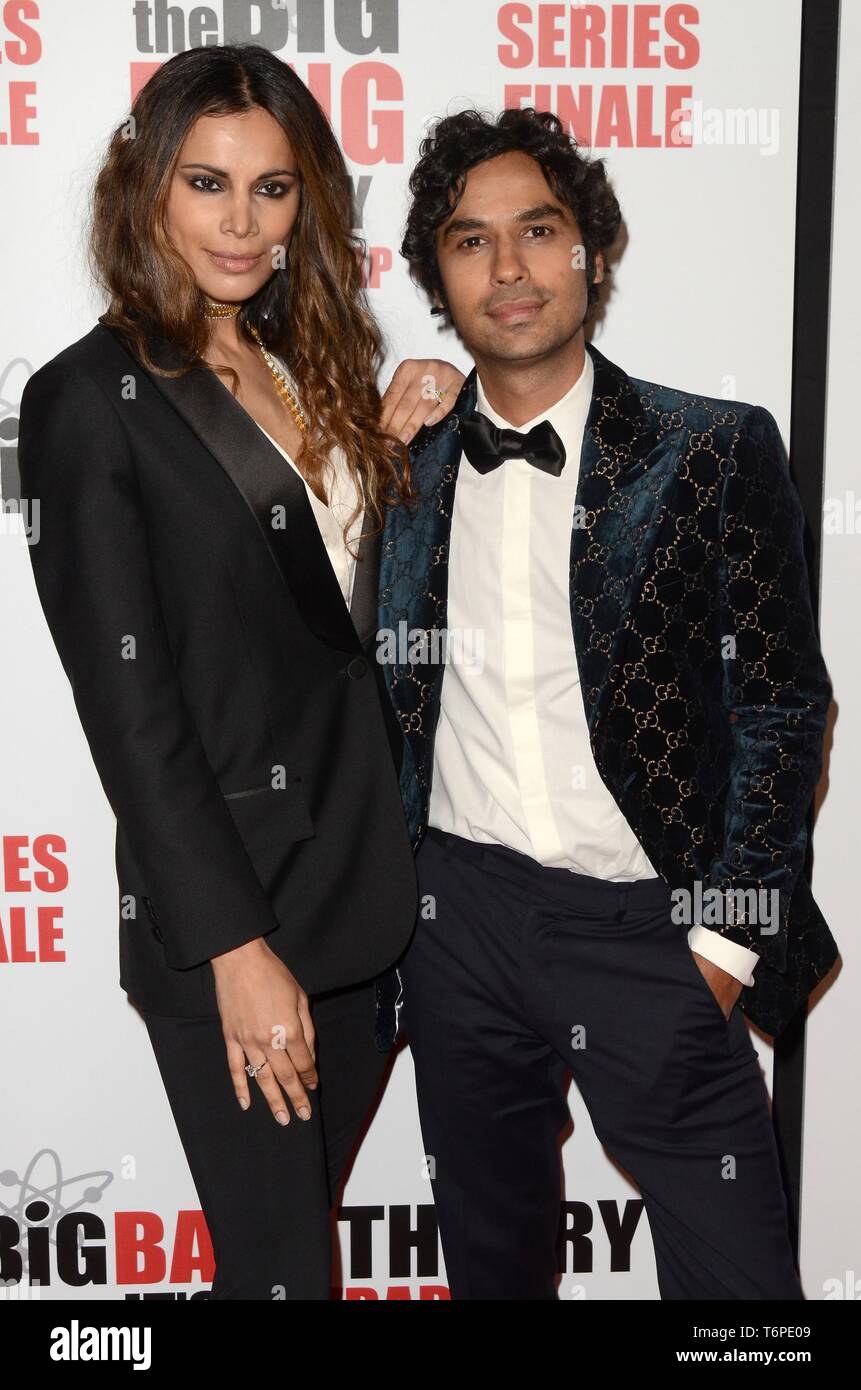 Neha Kapur Kunal Nayyar, au niveau des arrivées pour le BIG BANG Theory Series Finale, Warner Bros Studio, Los Angeles, CA le 1 mai 2019. Photo par : Priscilla Grant/Everett Collection Banque D'Images