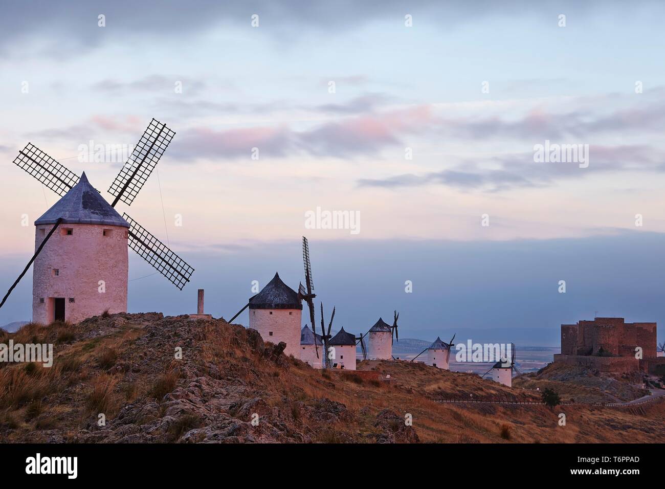 Les moulins à vent à Consuegra, Castille-La Manche, Espagne Banque D'Images