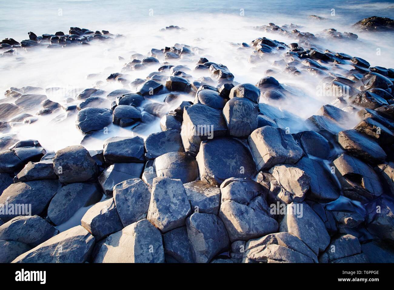 Giant's Causeway, Site du patrimoine mondial de l'UNESCO, Bushmills, comté d'Antrim, en Irlande du Nord, Royaume-Uni Banque D'Images