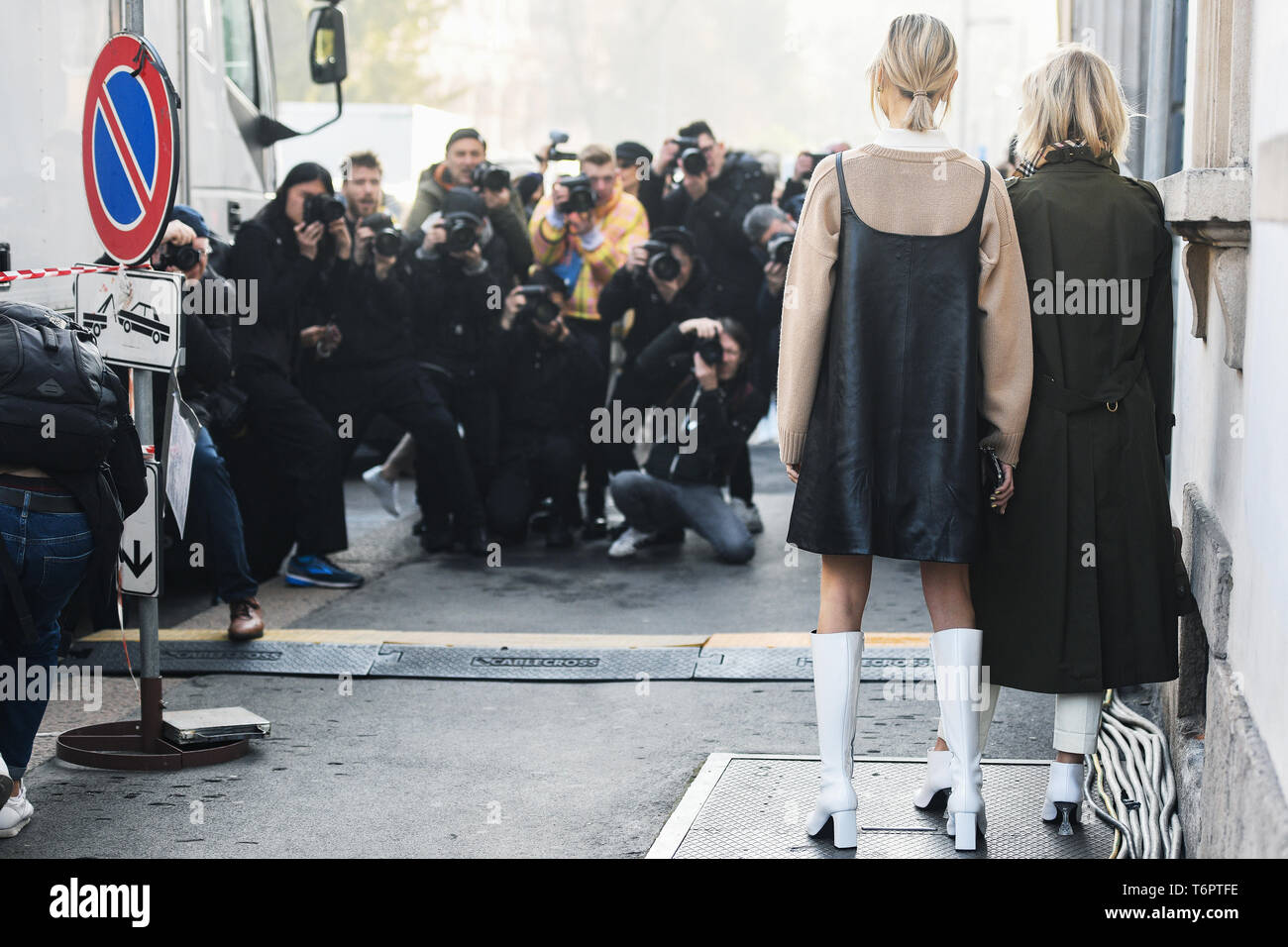 Milan, Italie - 22 Février 2019 : Street style street style - photographes lors de Milan Fashion Week - MFWFW19 Banque D'Images