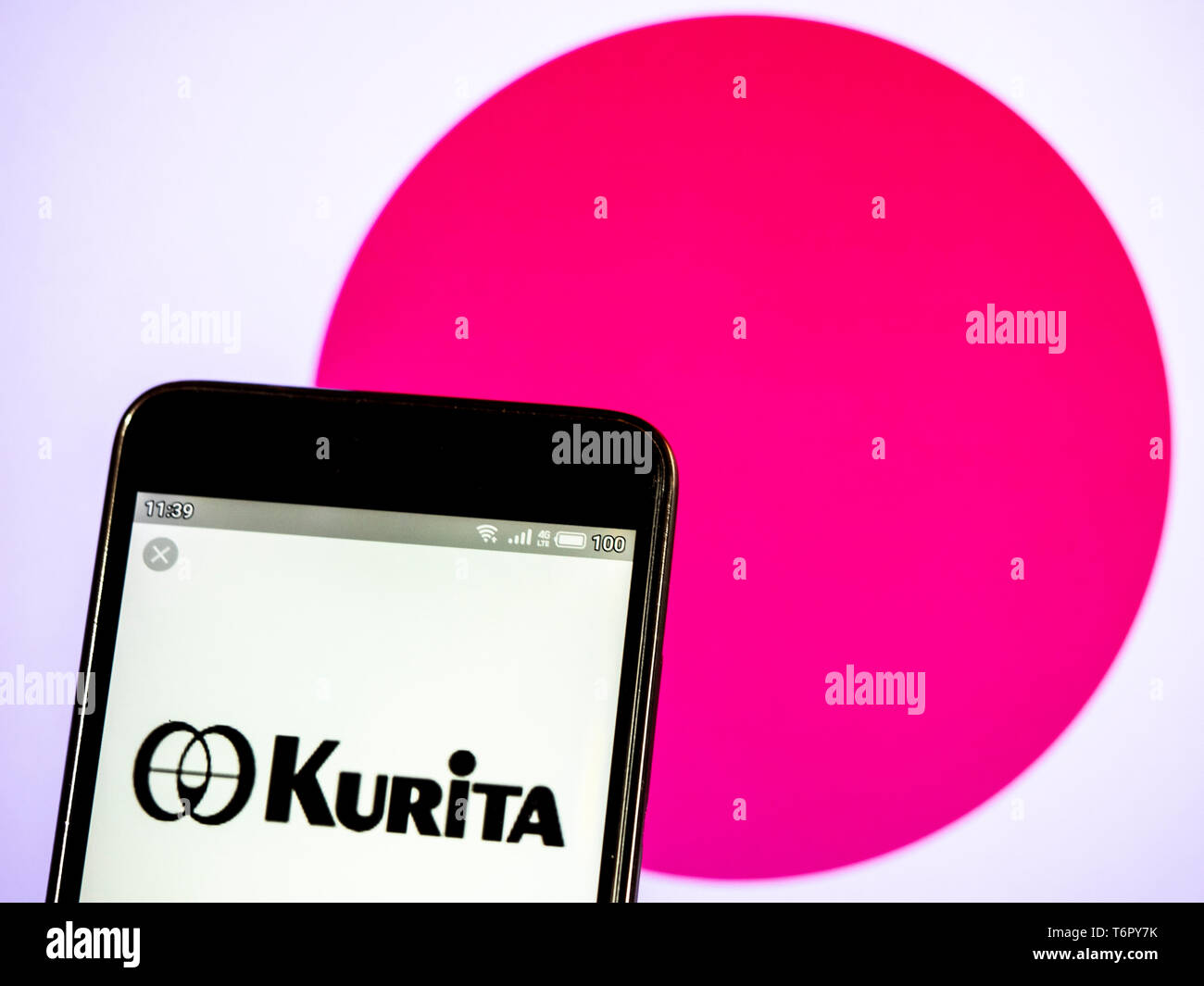 Sur cette photo, l'illustration a Kurita Water Industries Ltd. vu le logo affiché sur un téléphone intelligent Banque D'Images