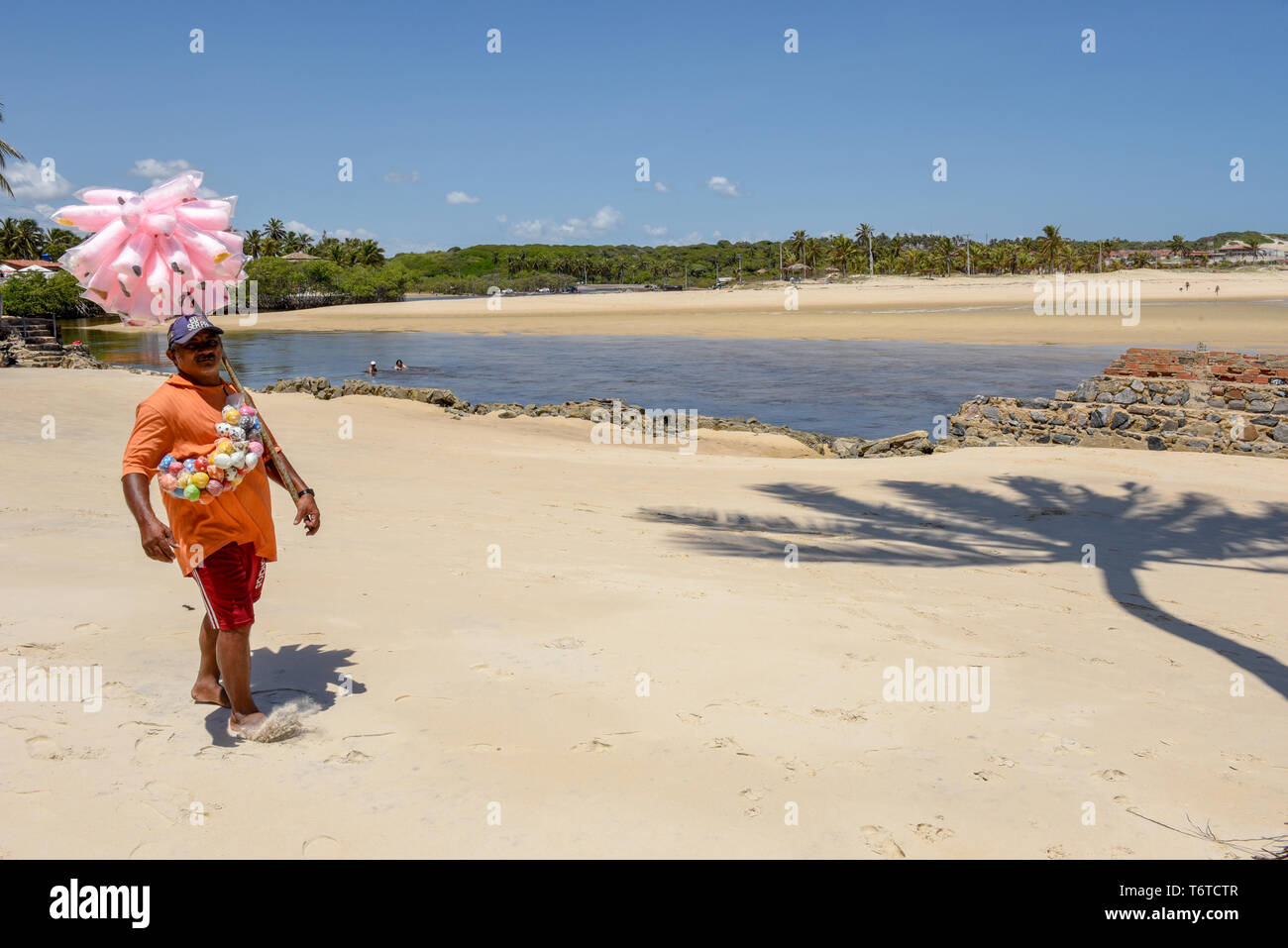 Sibauma, Brésil - 23 janvier 2019 : : plage vendeur à Sibauma près de Pipa sur le Brésil Banque D'Images