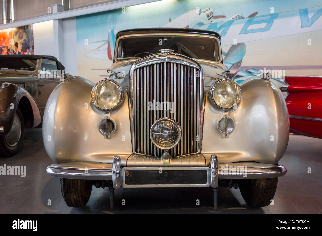 1948 Bentley MK VI (4 portes berline sport acier standard voiture classique à l'Autoworld, musée de l'automobile à Bruxelles, Belgique Banque D'Images