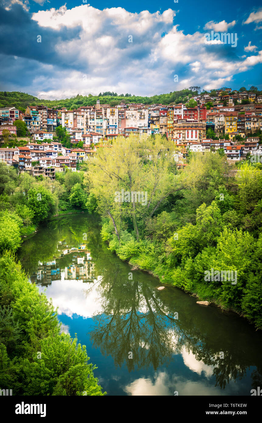 La ville de Veliko Tarnovo, Bulgarie. La vieille ville est situé dans le centre-nord de la Bulgarie Banque D'Images