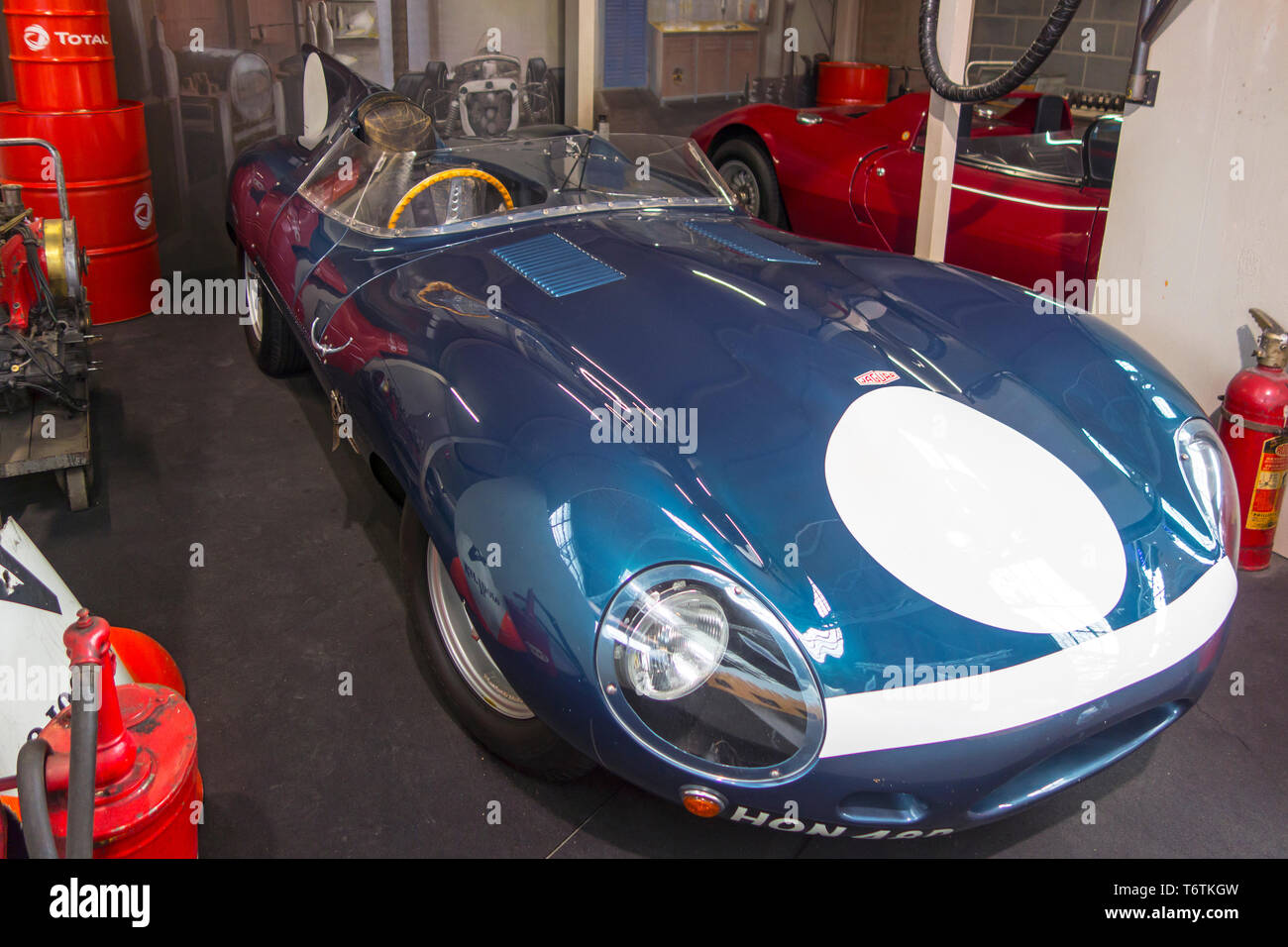 1954 Jaguar D-type, la voiture de course Sport par Jaguar Cars Ltd. à l'Autoworld, Classic Car Museum à Bruxelles, Belgique Banque D'Images