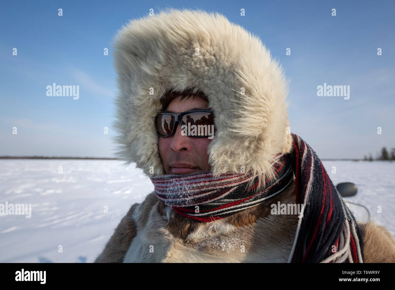 La Russie, dans la région autonome de Yamal-Nenets, péninsule de Yamal Nenets, les éleveurs de rennes au camp Banque D'Images