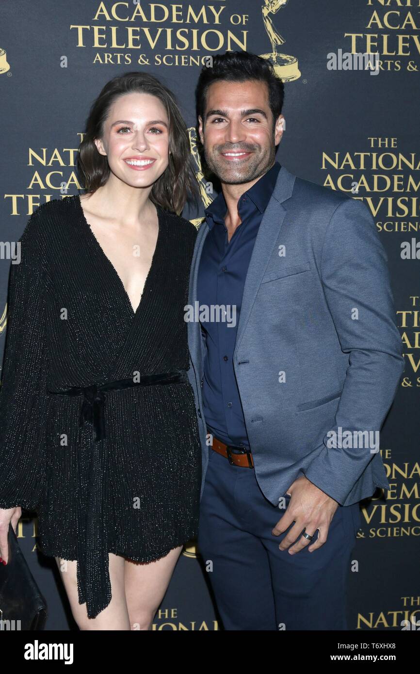 Los Angeles, CA, USA. 1er mai 2019. Vilasuso Kaitlin Riley, Jordi Vilasuso aux arrivées pour 2019 Daytime Emmy Awards prête-nom, la réception Château vert, Los Angeles, CA le 1 mai 2019. Credit : Priscilla Grant/Everett Collection/Alamy Live News Banque D'Images