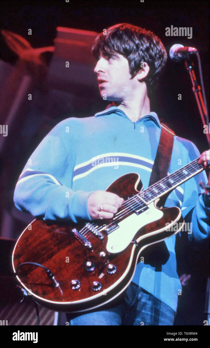 Groupe de rock anglais oasis avec Noel Gallagher en 1995 Banque D'Images