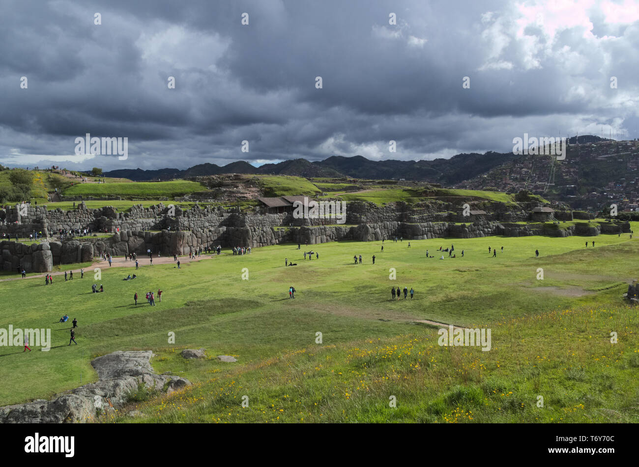 citadelle-de-sacsayhuaman-banque-de-photographies-et-d-images-haute