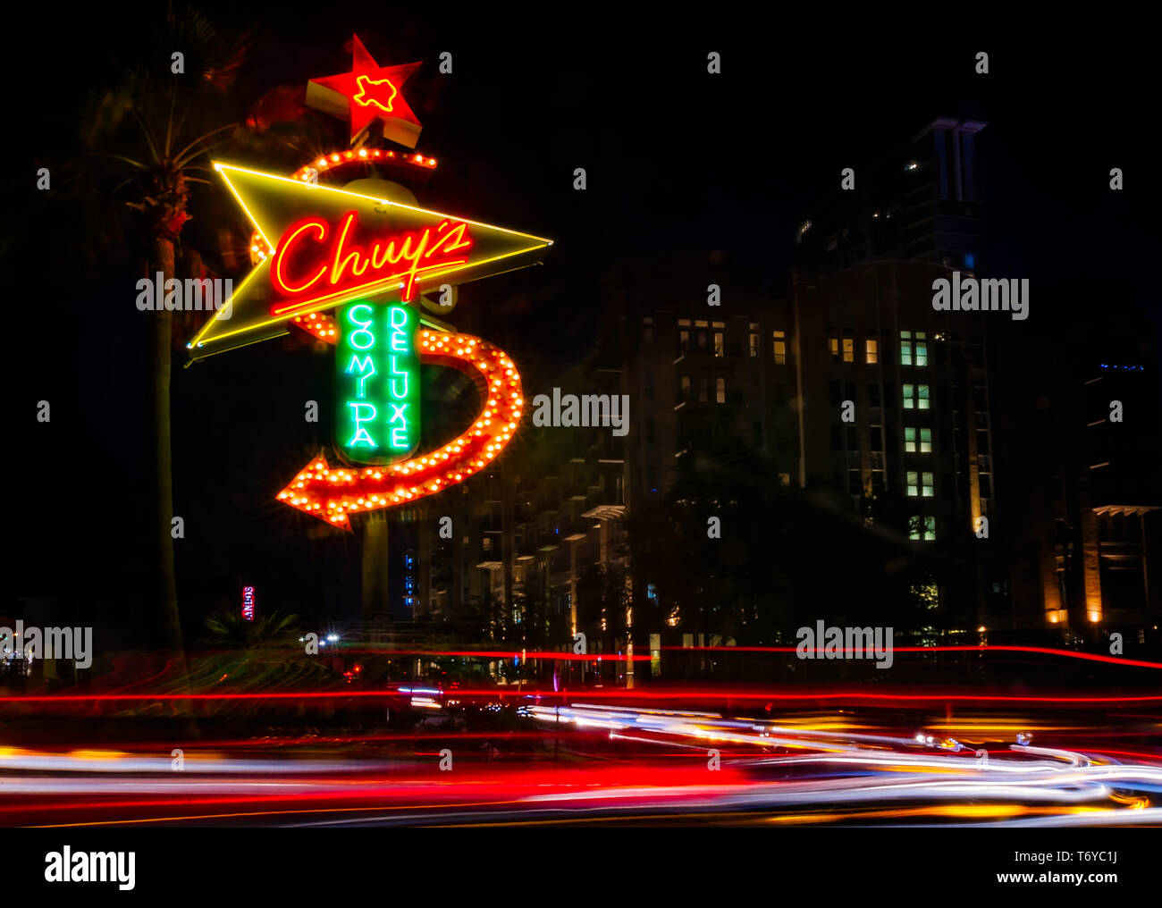Un panneau indique l'entrée de Chuy's, un restaurant Tex-Mex sur Westheimer Road, le 6 septembre 2017, à Houston, Texas. Banque D'Images