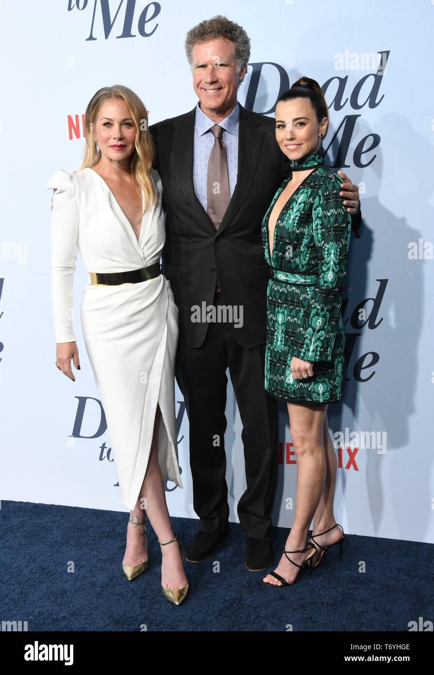 2 mai 2019 - Santa Monica, Californie, États-Unis - 02 mai 2019 - Santa Monica, Californie - Christina Applegate, Will Ferrell, Linda Cardellini. Le ''Dead Netflix à Moi'' Los Angeles Premiere tenue au stade de large. Crédit photo : Birdie Thompson/AdMedia (crédit Image : © Birdie Thompson/AdMedia via Zuma sur le fil) Banque D'Images