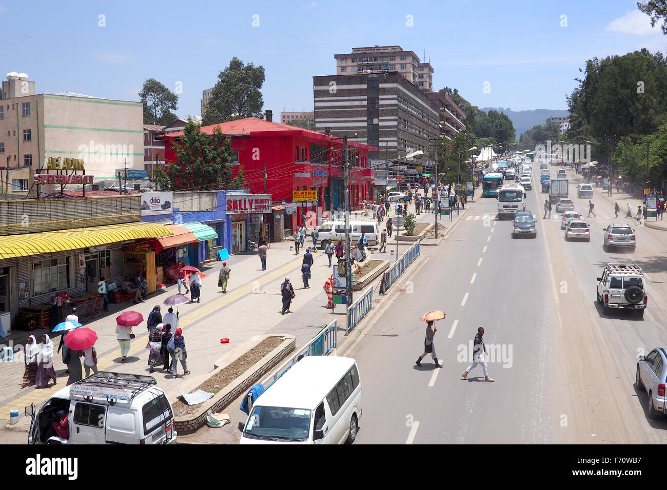 Addis Abeba, Ethiopie - 9 Avril 2019 : rue animée dans la capitale éthiopienne, ville d'Addis-Abeba. Banque D'Images