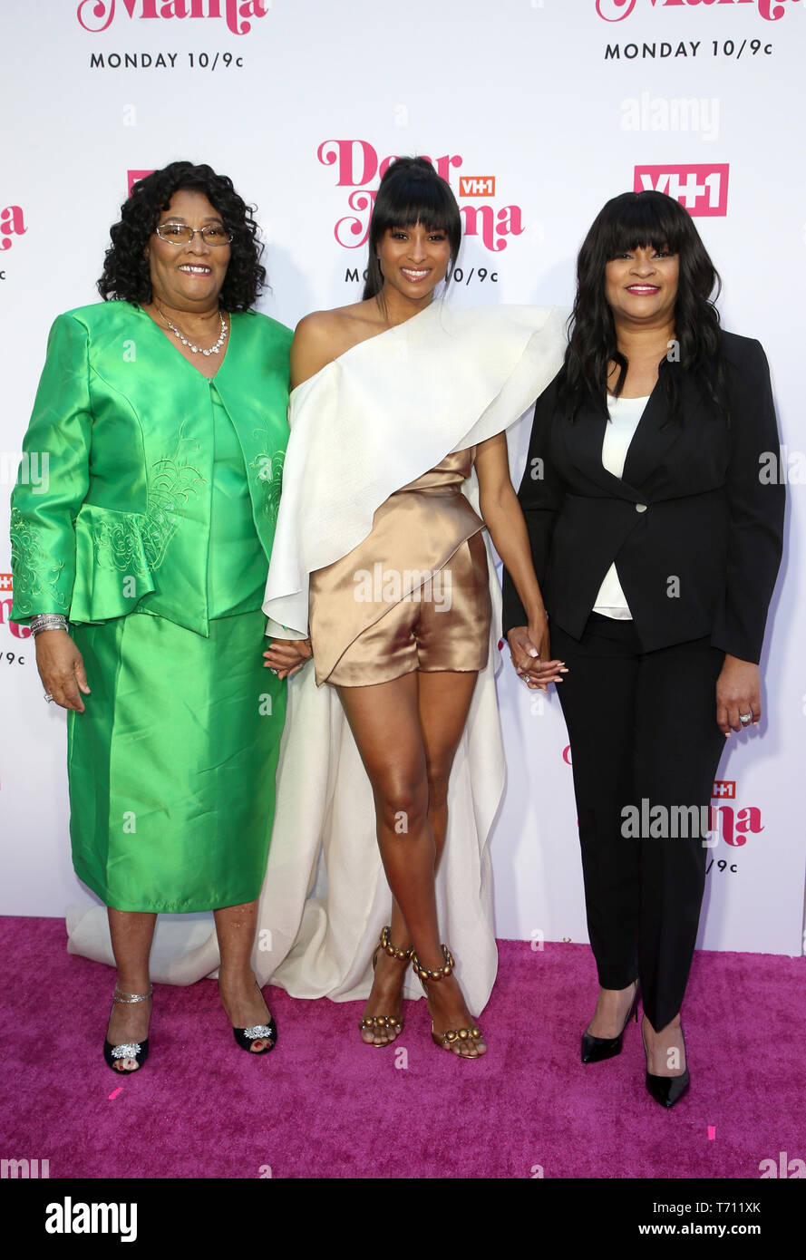 2 mai 2019 - Los Angeles, CA, États-Unis - 02 mai 2019 - Los Angeles, Californie - Ciara avec grand-mère Gladys, la mère Jackie Harris. Annuel VH1 «cher Mama : Une lettre d'amour pour maman'' qui a eu lieu au théâtre à l'hôtel. Crédit photo : Faye Sadou/AdMedia (crédit Image : © Faye Sadou/AdMedia via Zuma sur le fil) Banque D'Images