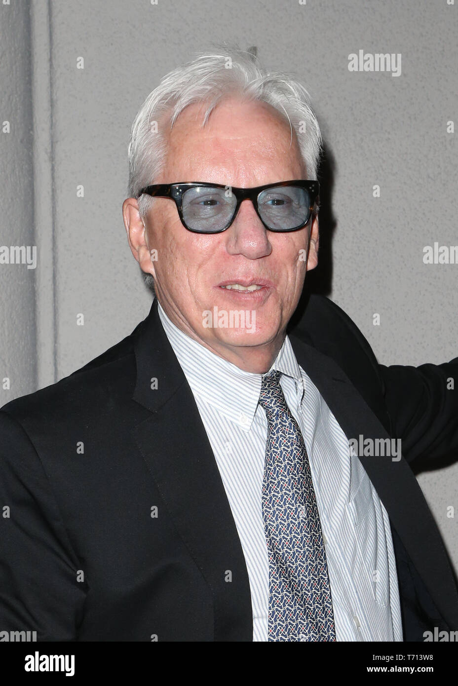 Les célébrités partent de Craig's restaurant à West Hollywood avec : James Woods Où : West Hollywood, California, United States Quand : 01 Avr 2019 Crédit : FayesVision/WENN.com Banque D'Images