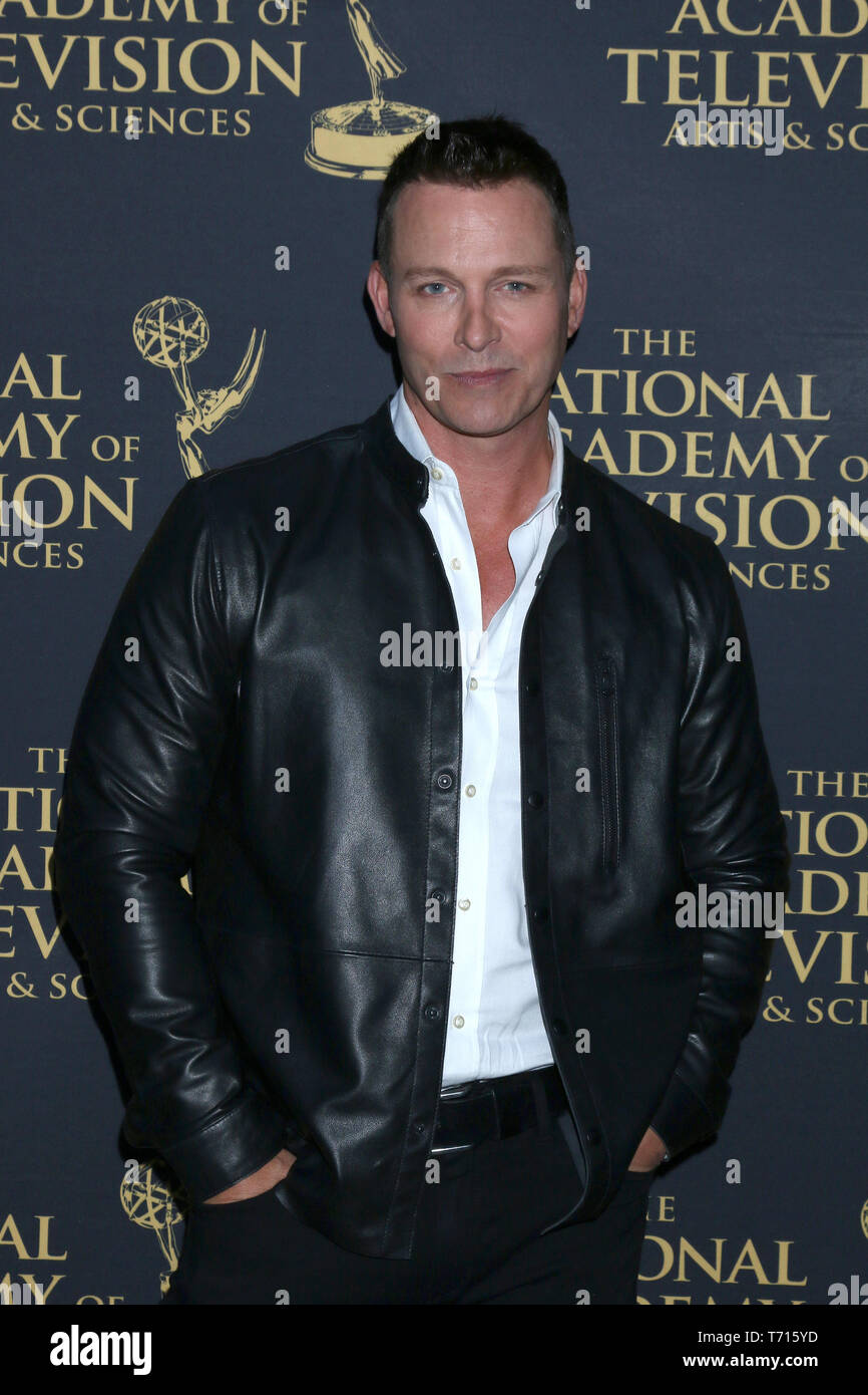 Le 1 mai 2019 - Pasadena, CA, USA - Los Angeles - 1 mai : Eric Martsolf au Daytime Emmy 2019 Réception des candidats au Château vert sur le 1 mai 2019 dans la région de Pasadena, CA (crédit Image : © Kay Blake/Zuma sur le fil) Banque D'Images