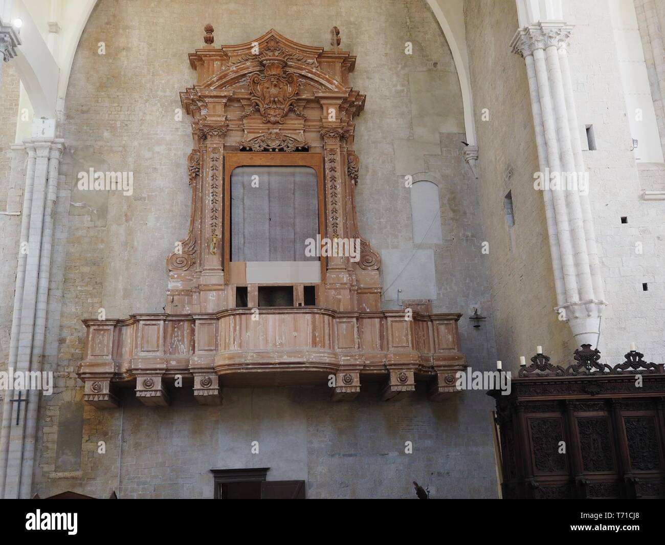 Todi ombrie italie. Intérieur de l'église de San Fortunato, chaire. Banque D'Images