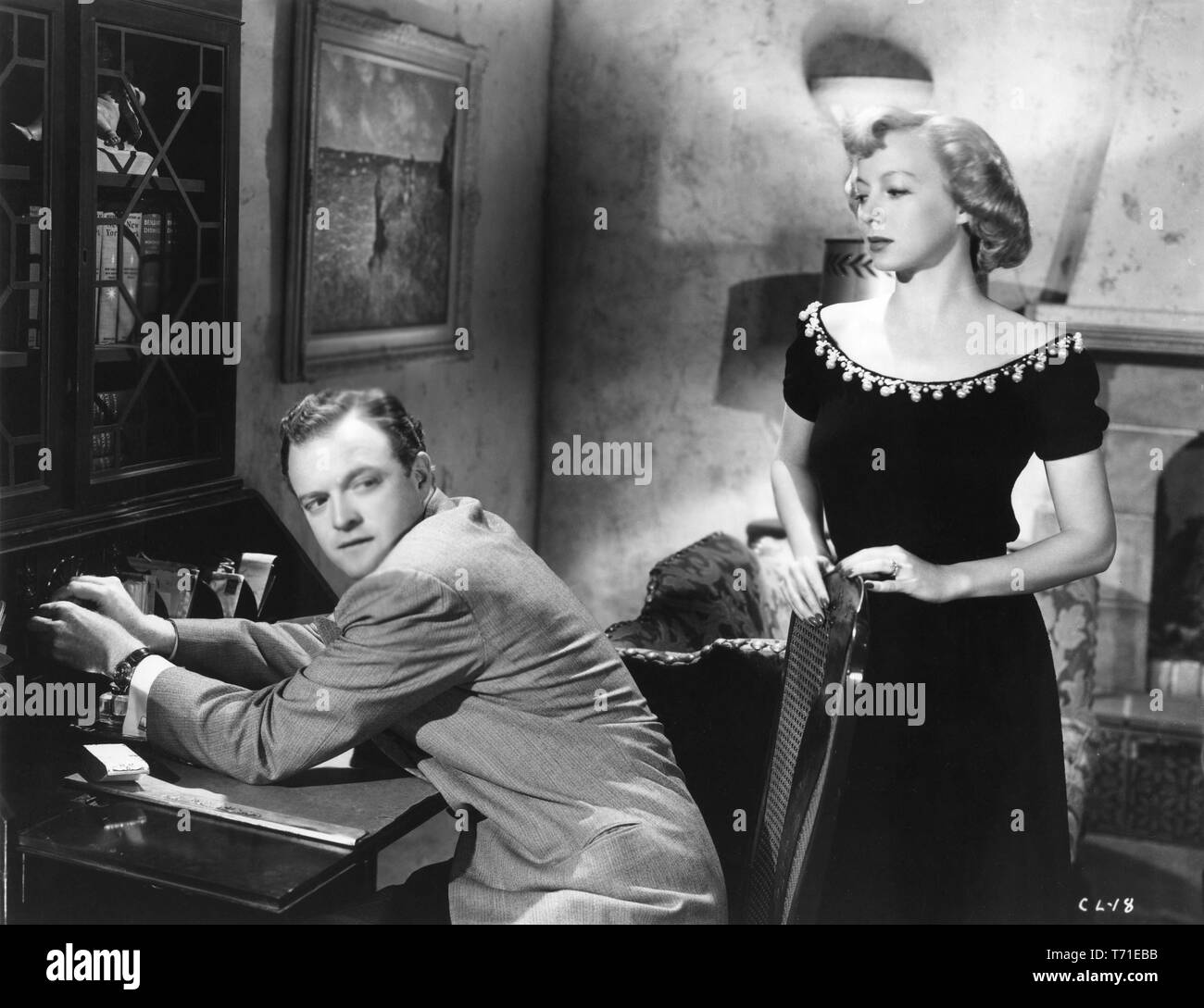 Van Heflin Evelyn Keyes LE PROWLER 1951 réalisateur Joseph Losey scénario Dalton Trumbo directeur adjoint Robert Aldrich Horizon Images / United Artists Banque D'Images