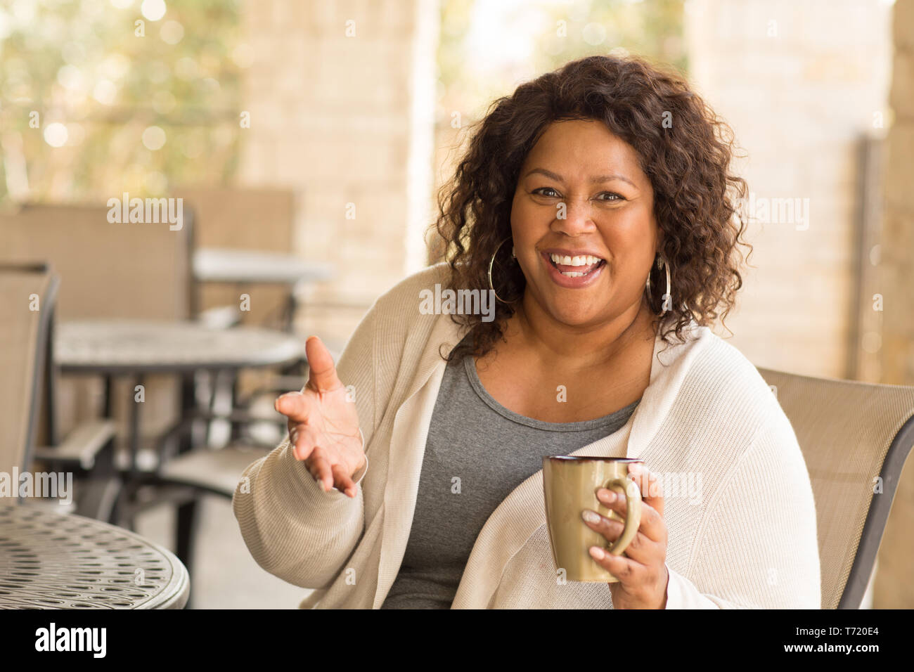 African American Woman smiling mature. Banque D'Images