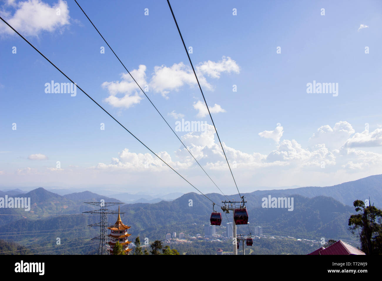 Nouveau téléphérique à Genting Highlands transportant passagers en Malaisie. Banque D'Images