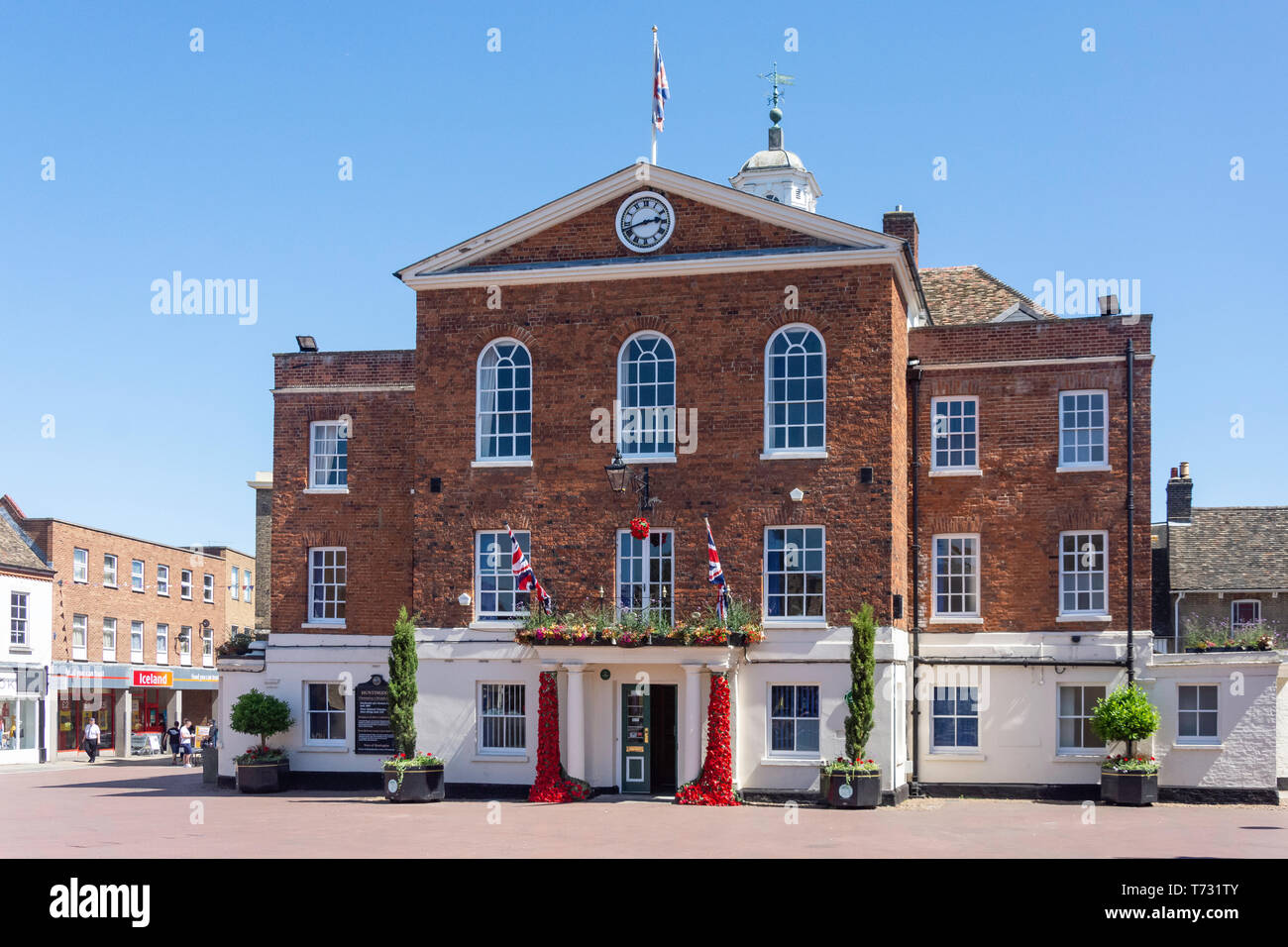 Hôtel de ville, place du marché, Huntingdon, Cambridgeshire, Angleterre, Royaume-Uni Banque D'Images