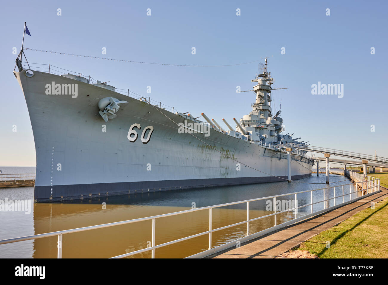Le cuirassé USS Alabama, BB60, un navire de guerre de la Marine américaine musée flottant à l'extérieur cuirassé USS Alabama, Parc Mobile en Alabama, USA. Banque D'Images