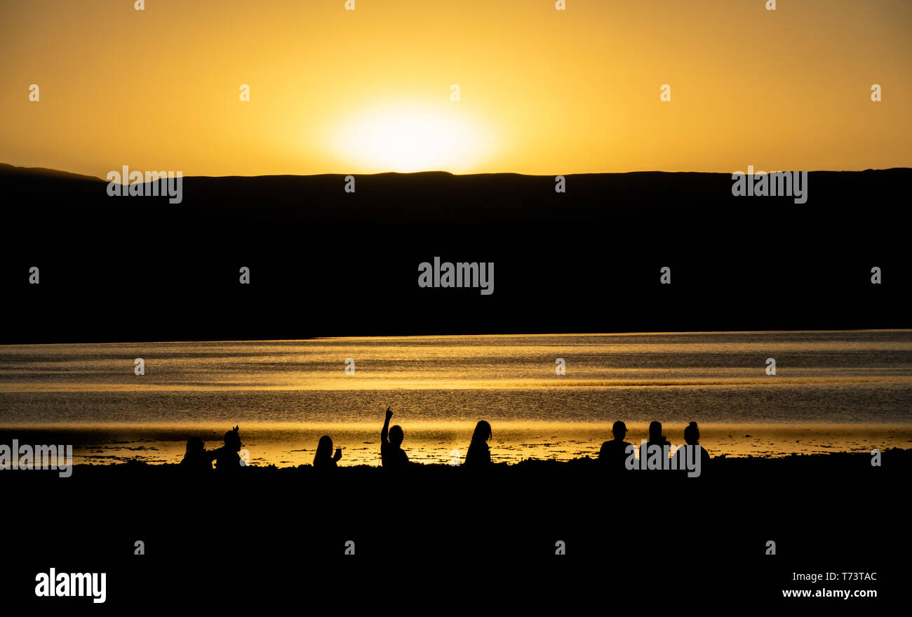 Contraste élevé iconique coucher du soleil dans le lac d'Atacama Banque D'Images