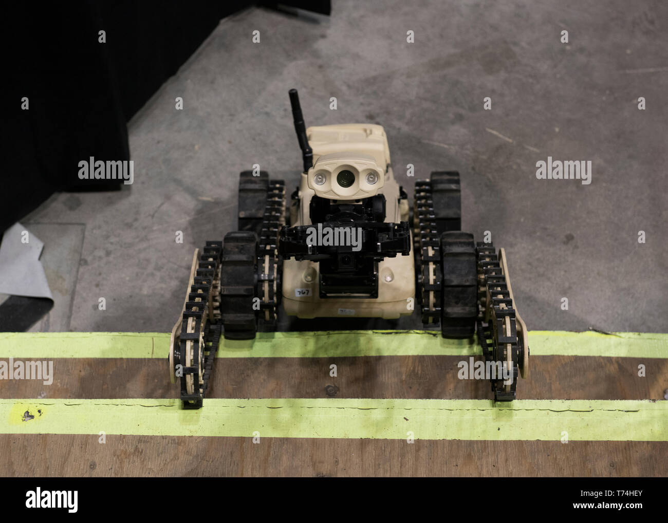 De NEM Mountain Home Air Force Base, visitez le Centre de Ford en Ohio au cours de la Convention du Robot 29 Mars, 2019. Cet événement a eu lieu pour mettre en valeur les capacités de la robotique. (U.S. Photo de l'Armée de l'air par la Haute Airman Tyrell Hall) Banque D'Images