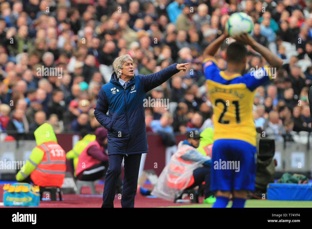 Londres, Royaume-Uni. 04 mai, 2019. West Ham United Manager Manuel Pellegrini au cours de la Premier League match entre West Ham United et de Southampton au stade de Londres, Stratford, Londres le samedi 4 mai 2019. (Crédit : Leila Coker | MI News) usage éditorial uniquement, licence requise pour un usage commercial. Aucune utilisation de pari, de jeux ou d'un seul club/ligue/dvd publications. Photographie peut uniquement être utilisé pour les journaux et/ou à des fins d'édition de magazines. Crédit : MI News & Sport /Alamy Live News Banque D'Images