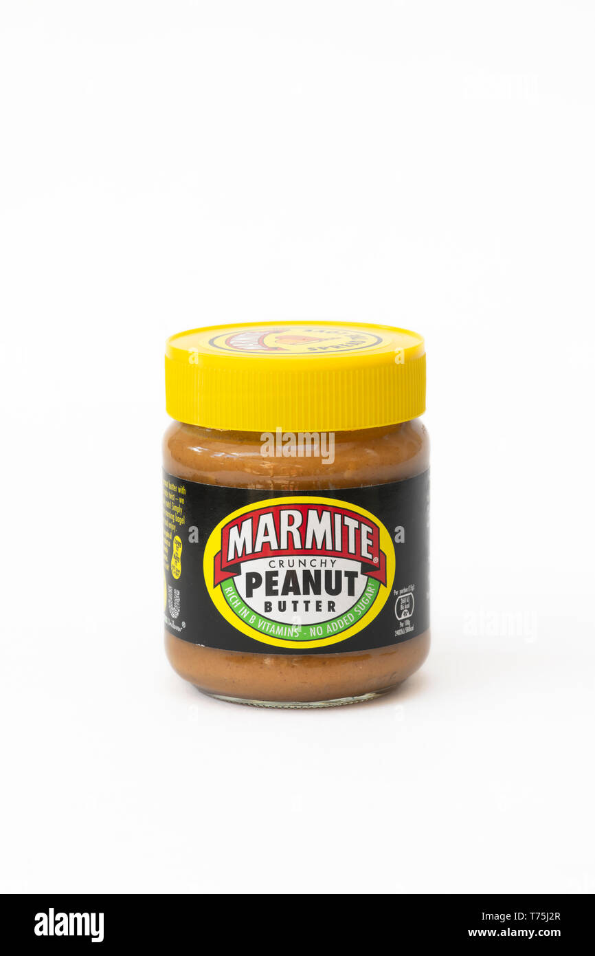 Beurre d'arachide croquant Marmite jar sur un fond blanc Banque D'Images