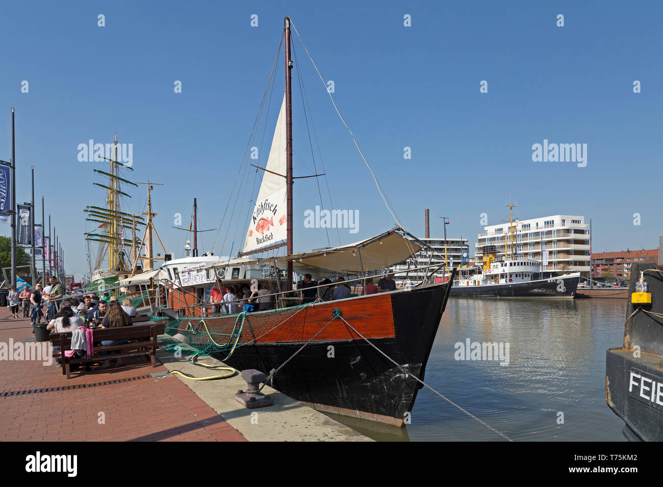 Bateau restaurant, New Harbour, Bremerhaven, Brême, Allemagne Banque D'Images