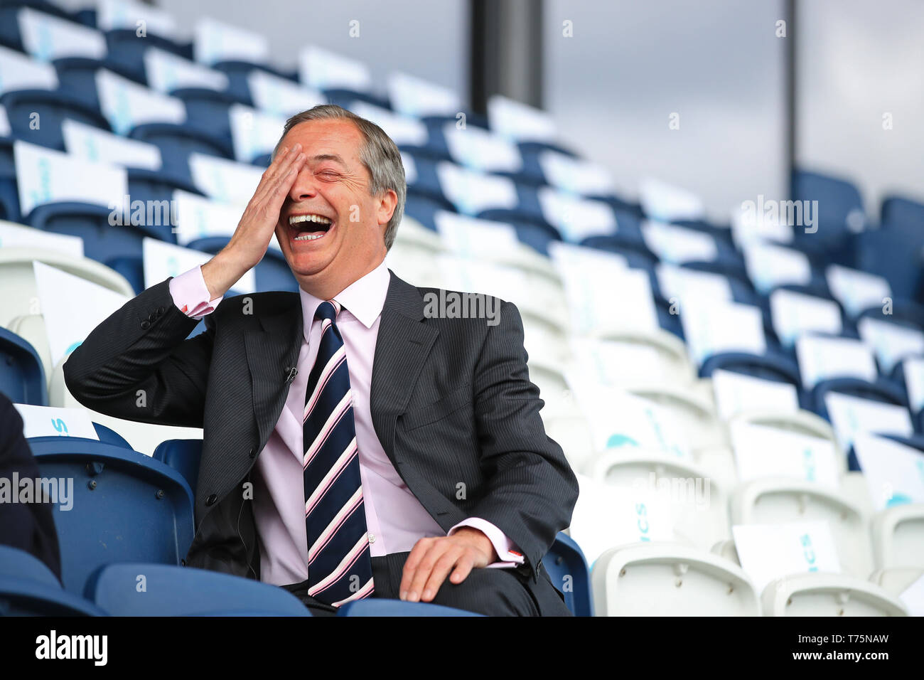 Nigel Farage à un Brexit Partie rassemblement à Mill Farm Sports Village, Wesham, Lancashire. Banque D'Images