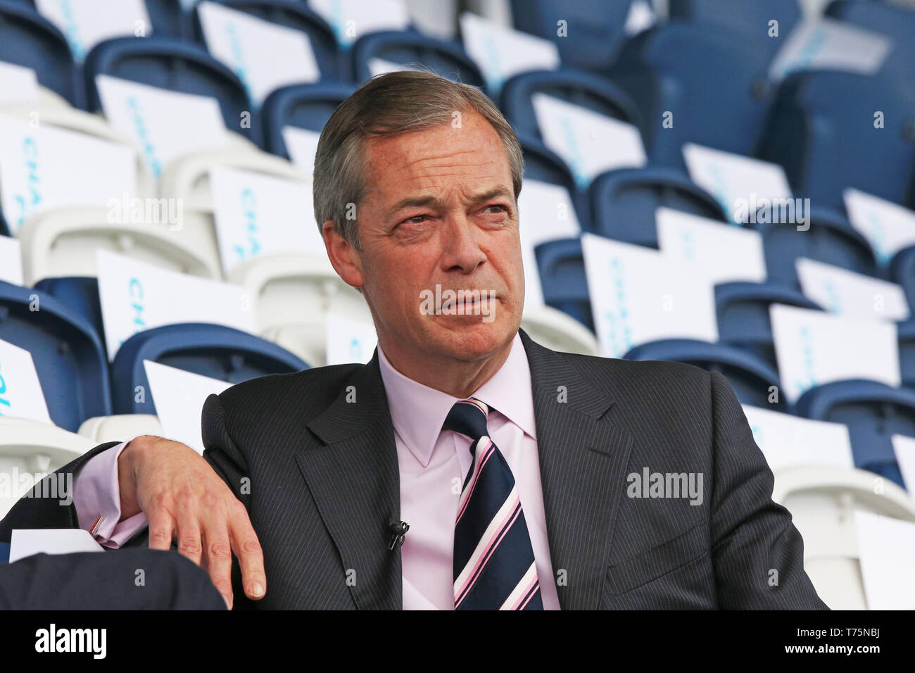 Nigel Farage à un Brexit Partie rassemblement à Mill Farm Sports Village, Wesham, Lancashire. Banque D'Images