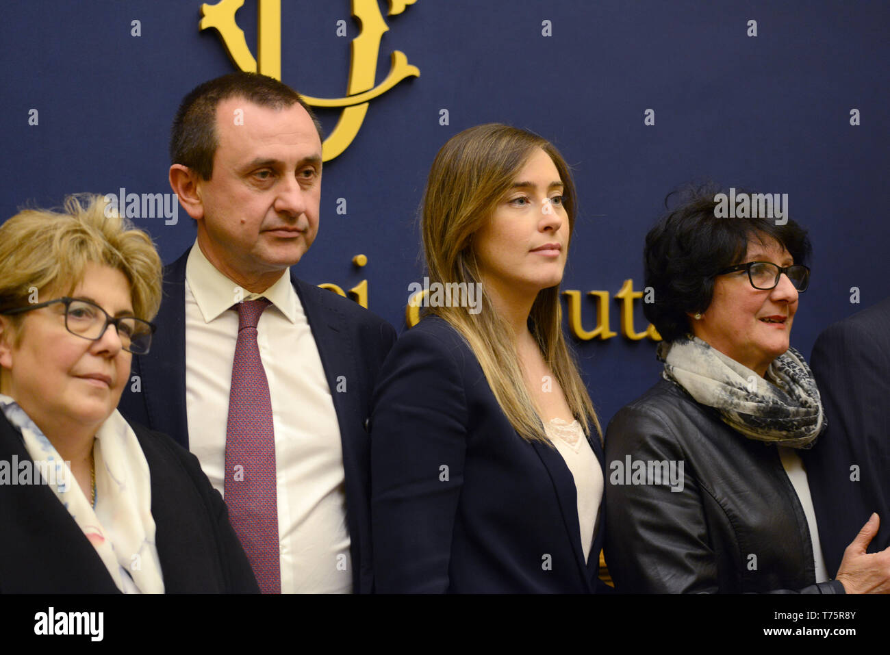Conférence de presse à Rome, Italie, appelant à la justice pour les familles des sept femmes échangent des étudiants italiens sur le programme Erasmus, qui sont morts dans un accident de bus près de Freginals en Espagne il y a 3 ans. Les sept filles ont été parmi les 13 qui ont été tués quand un bus transportant 57 étudiants Erasmus de plusieurs pays s'est écrasé sur une autoroute espagnole comme ils sont retournés à Barcelone depuis un firework festival à Valence. Comprend : Ettore Rosato, Maria Elena Boschi Où : Rome, Latium, Italie Quand : 03 Avr 2019 Crédit : IPA/WENN.com **Uniquement disponible pour publication au Royaume-Uni, USA, Allemagne, Autriche, Suisse** Banque D'Images
