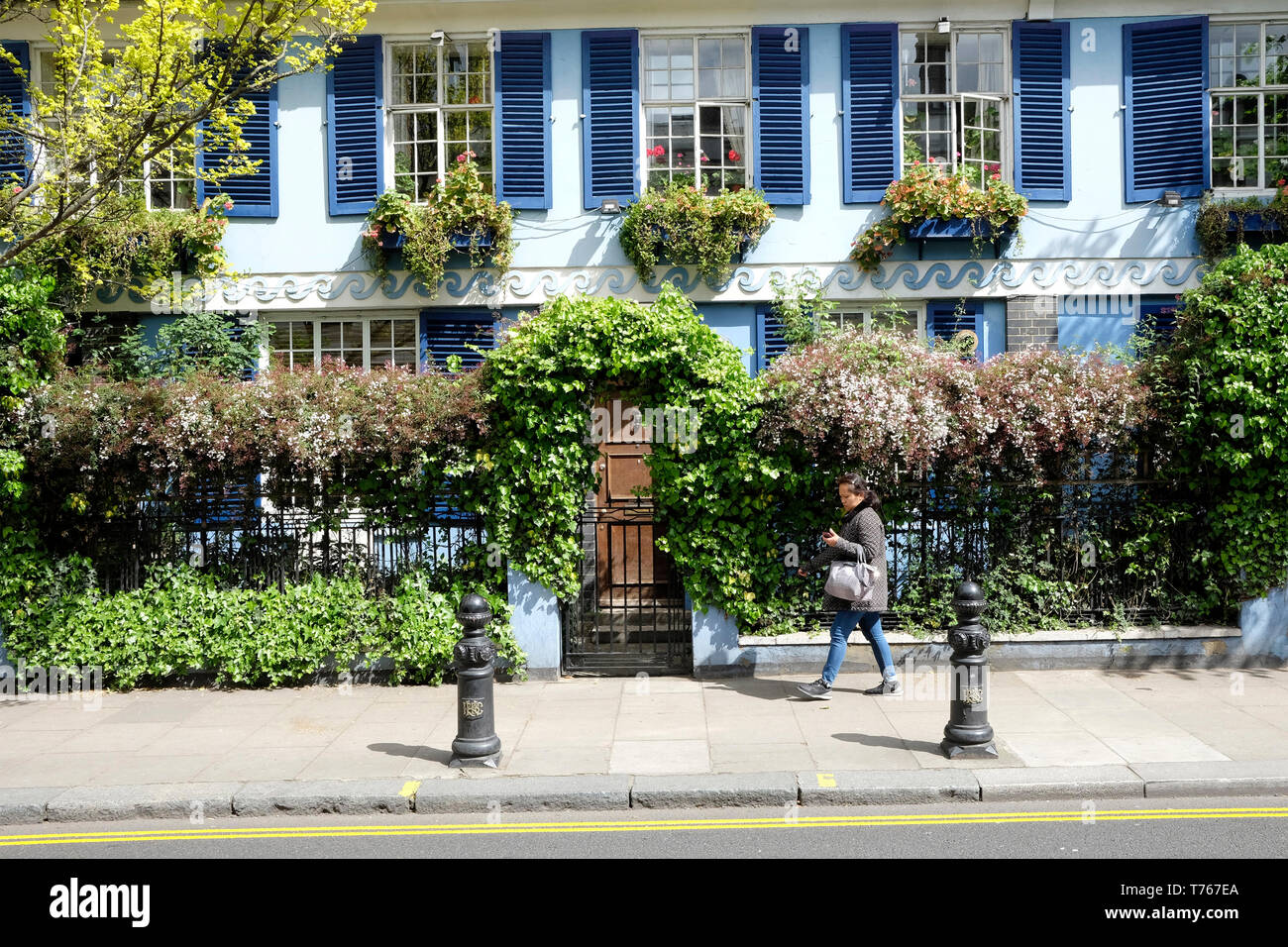 Une vue générale d'une maison colorée dans Notting Hill Gate Banque D'Images