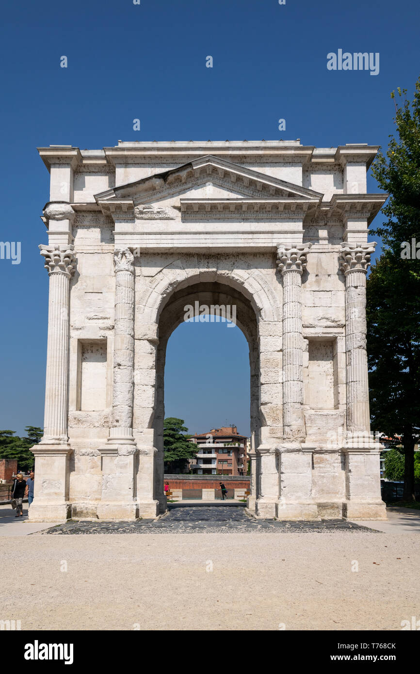 L'ancienne Arco dei Gavi du 1er siècle après J.-C., Vérone, Italie Banque D'Images