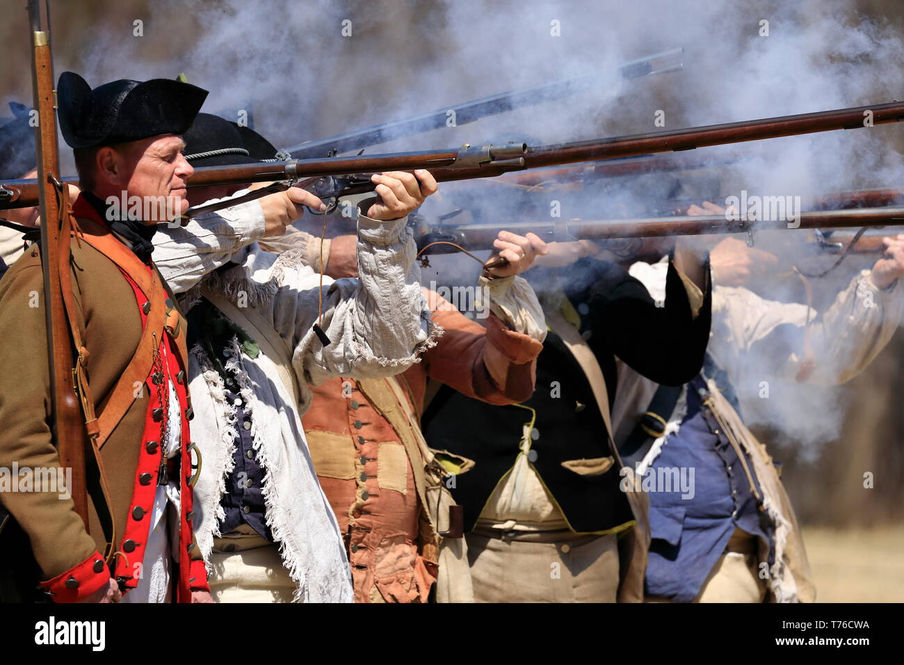 Histoire de l'armée continentale américaine fusils de tir dans le parc historique du creux Jockey Jockey annuel au cours de campement creux.Smith.New Jersey.USA Banque D'Images