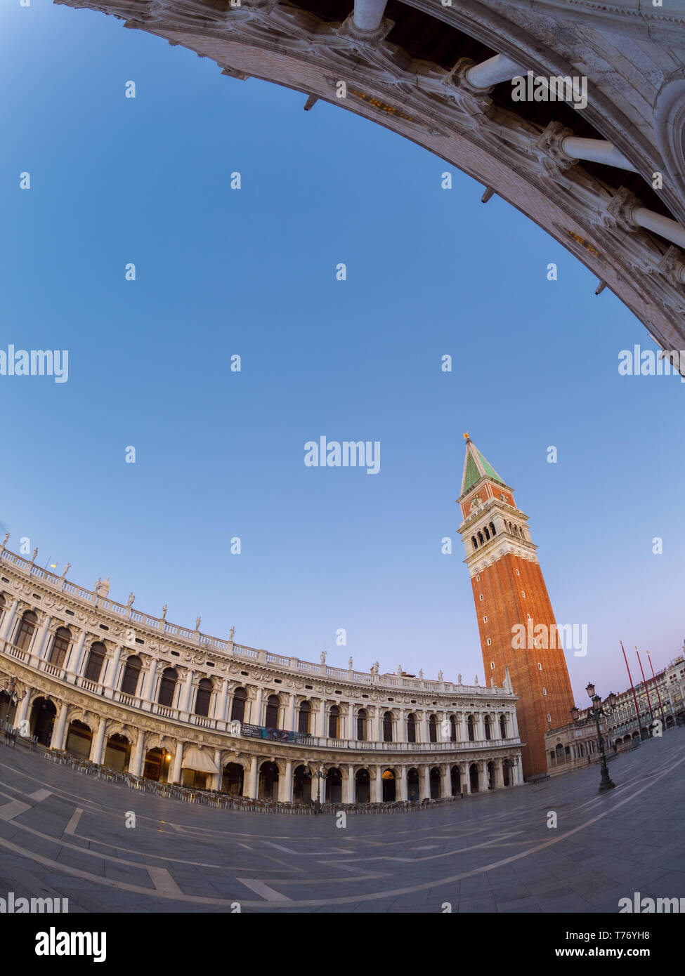 Campanile di San Marco dans la matinée Banque D'Images