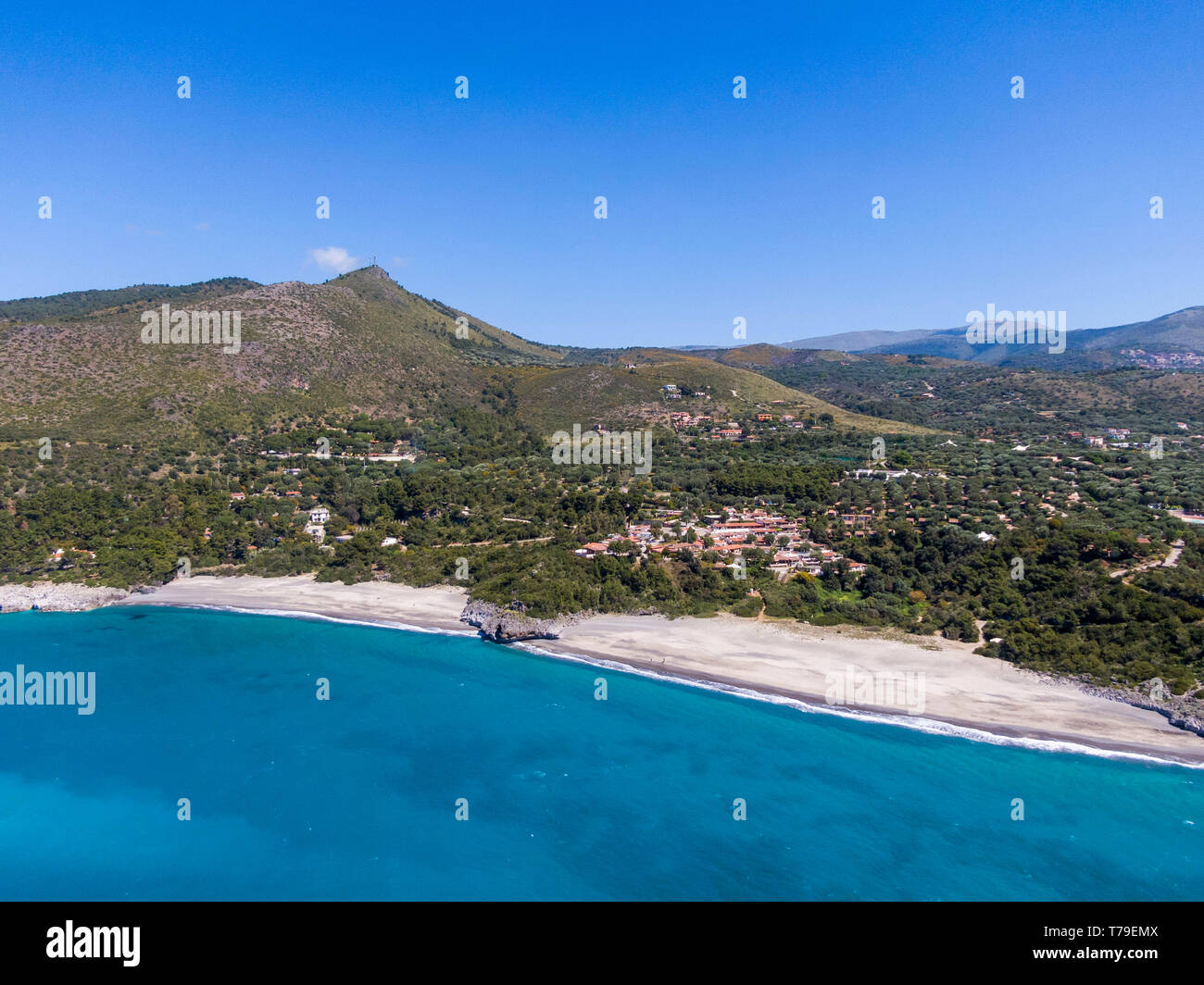 Vue aérienne de Capogrosso près de plages de Marina di Camerota, Campanie, Italie Banque D'Images