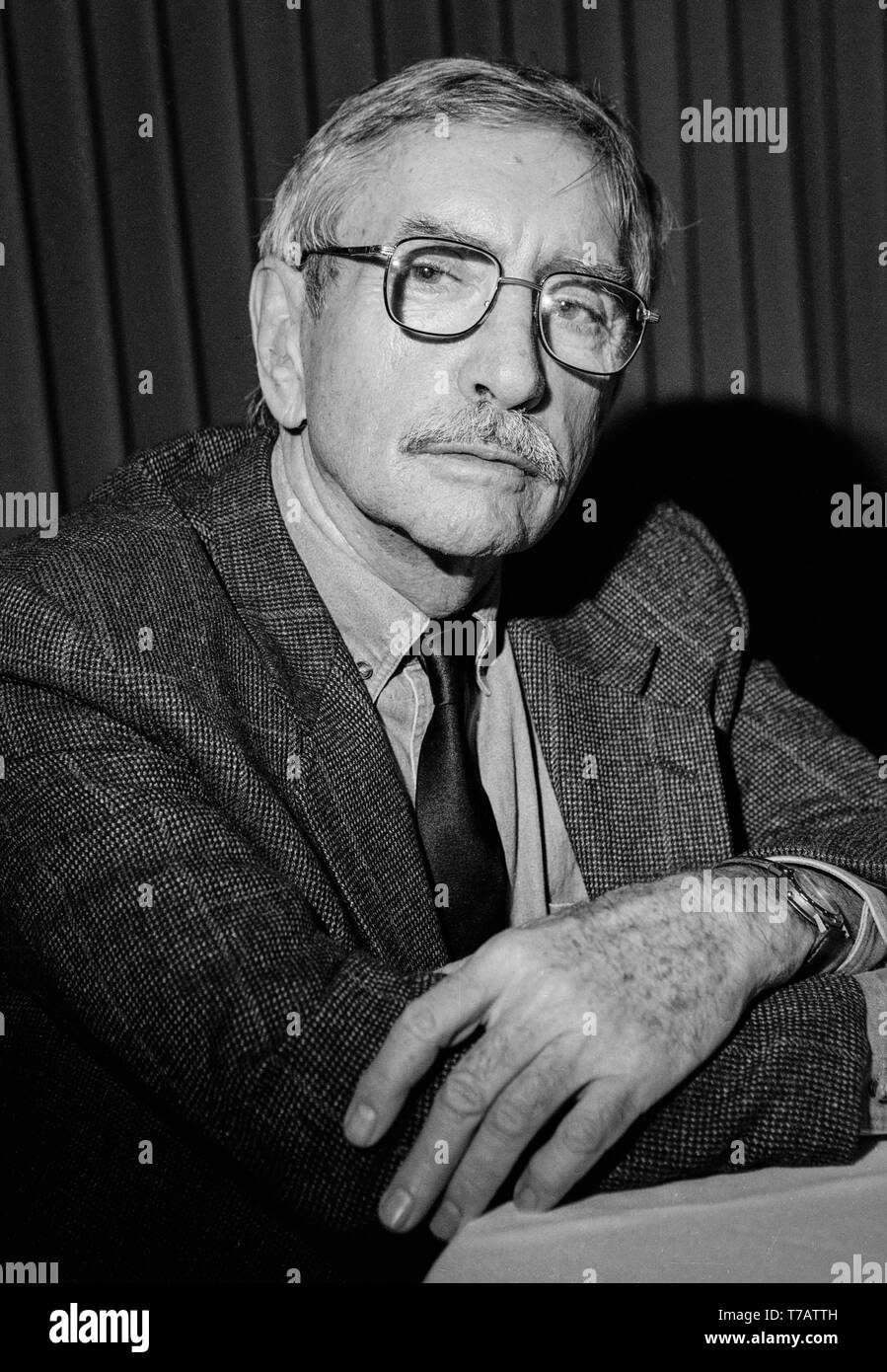 Dramaturge lauréat du prix Pulitzer, Edward Albee portrait, tourné en Illinois en 2000. Banque D'Images