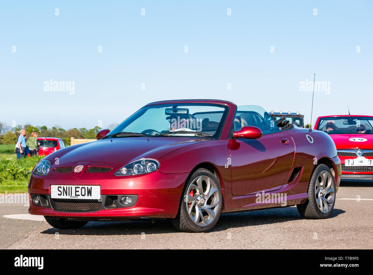 Classic 2011 MG voiture sport décapotable arrivant à Estate Archerfield, North Berwick Rotary Club voiture classique d' 2019, East Lothian, Scotland, UK Banque D'Images