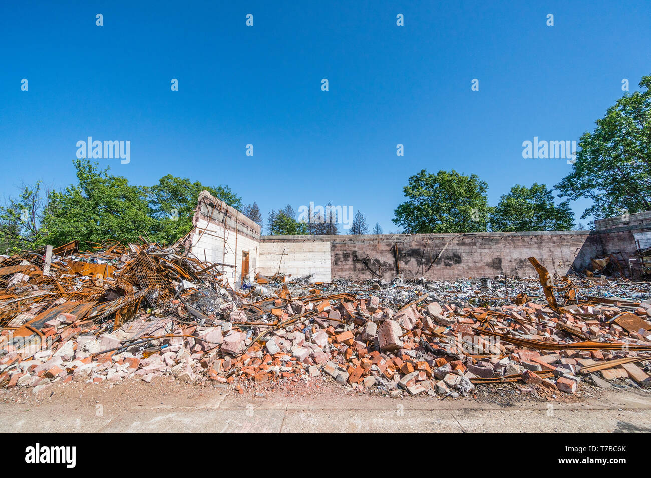 Les vestiges d'une liquor store au paradis, en Californie après le feu de forêt a détruit la majorité de la ville en décembre 2018. Dans Banque D'Images