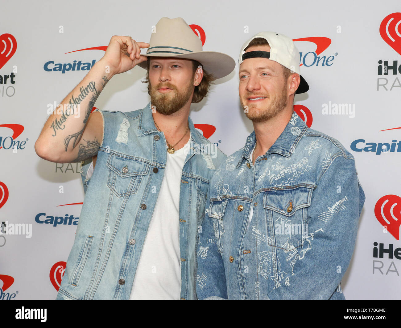 AUSTIN, TX - Mai 04 : Brian Kelley et Tyler Hubbard de Floride Géorgie arrivent à la ligne 2019 iHeartCountry Festival à la Frank Erwin Center le 4 mai 2019 à Austin, Texas. Photo : Chris/MediaPunch Tello/imageSPACE Banque D'Images