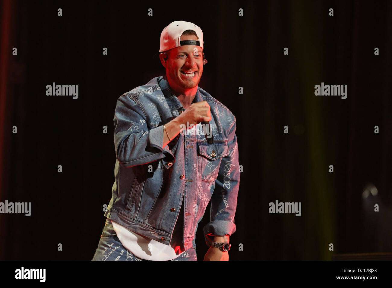 AUSTIN, TX - 04 MAI : Tyler Hubbard de Florida Georgia Line effectue sur scène pendant le Festival 2019 iHeartCountry au Frank Erwin Center le 4 mai 2019 à Austin, Texas. Photo : Chris/MediaPunch Tello/imageSPACE Banque D'Images