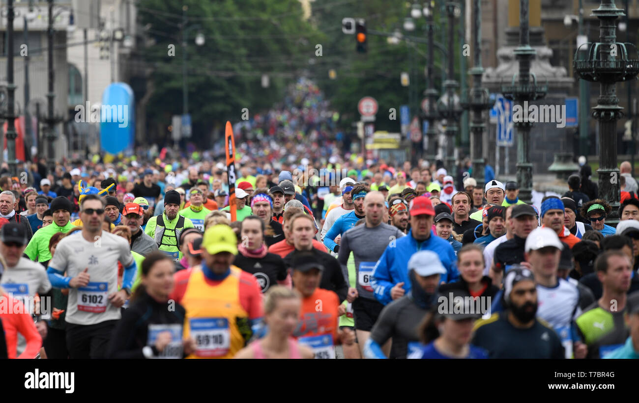 Prague, République tchèque. Le 05 mai, 2019. Les coureurs participent à la course de Marathon international de Prague 2019 à Prague, en République tchèque, le 5 mai 2019. Credit : Michal Kamaryt/CTK Photo/Alamy Live News Banque D'Images