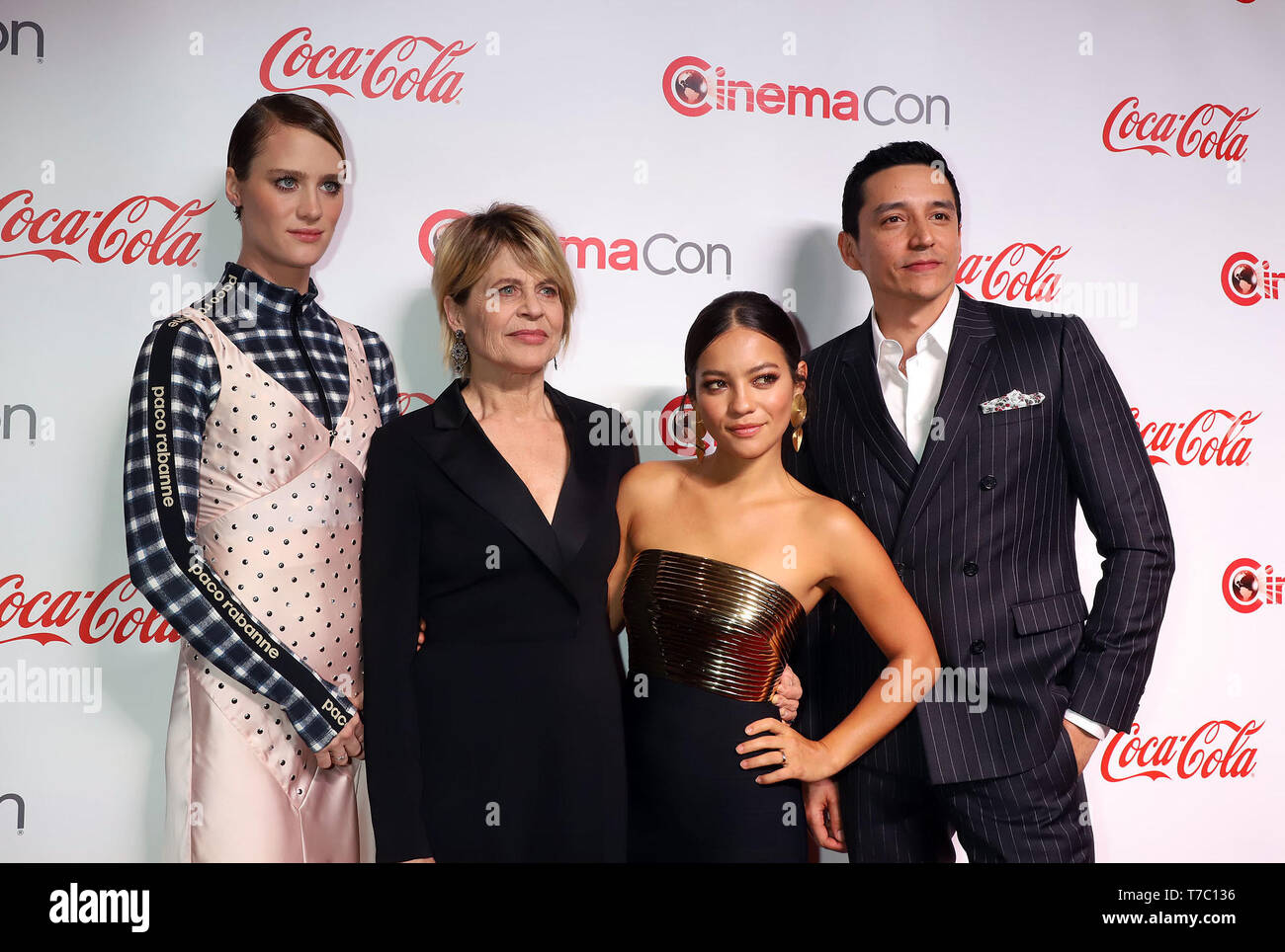 CinemaCon 2019 Grand écran Achievement Awards au Caesars Palace dispose d' : Mackenzie Davis, Linda Hamilton, Natalia Reyes, Gabriel Luna Où : Las Vegas, Nevada, United States Quand : 04 Avr 2019/WENN.com DJDM Crédit : Banque D'Images