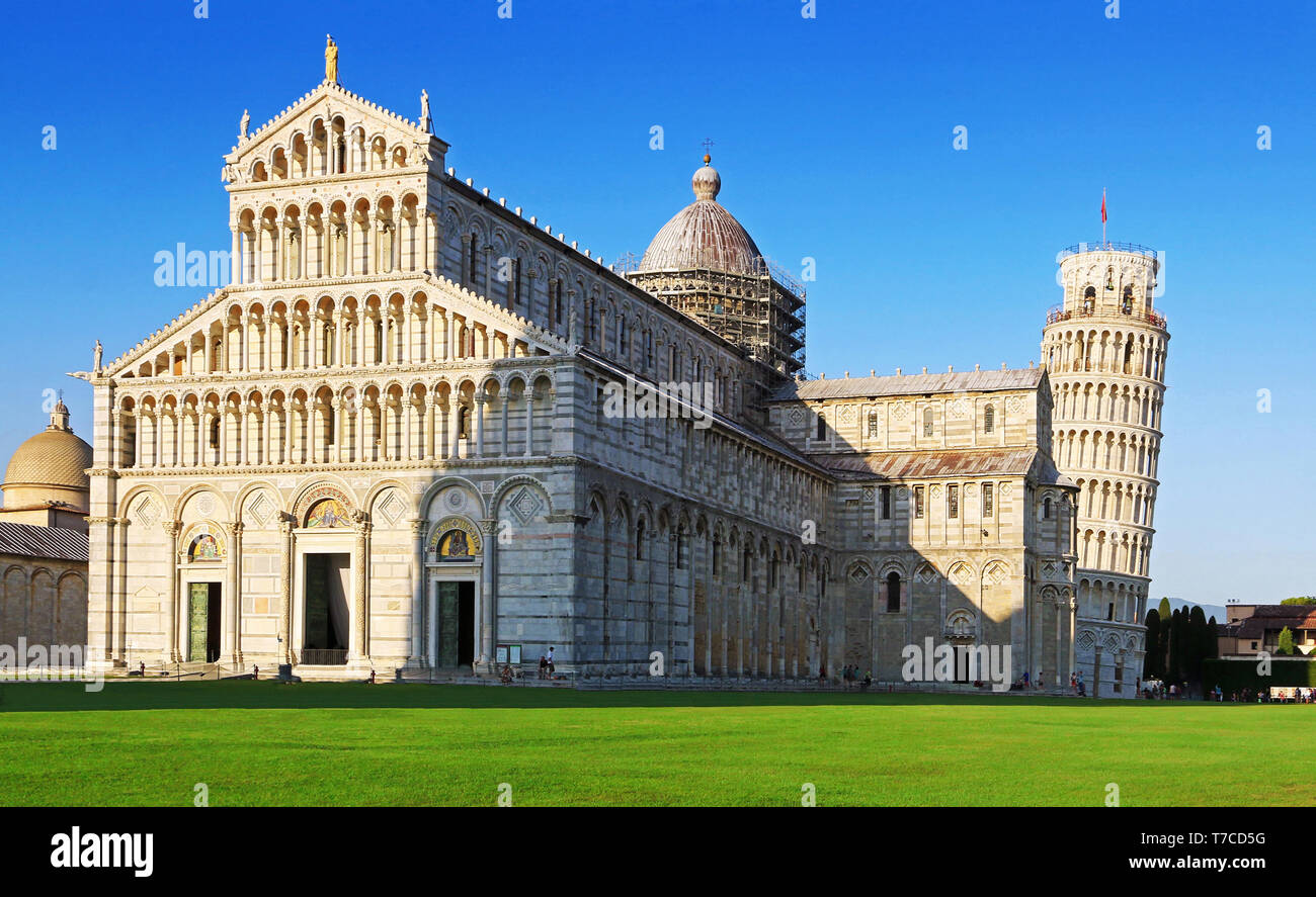La cathédrale et la tour penchée de Pise. Banque D'Images