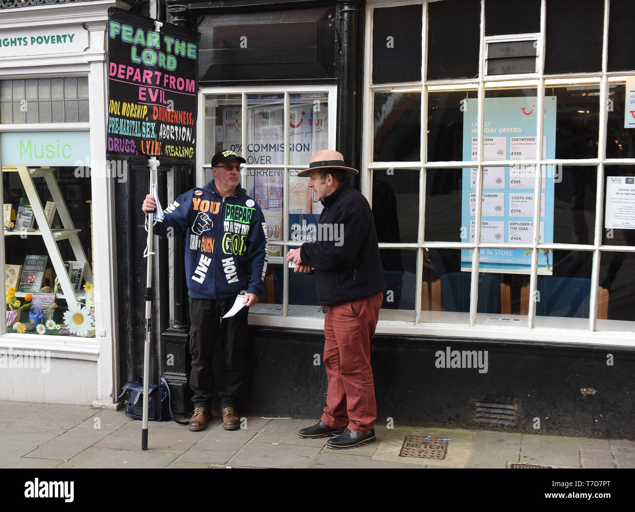 Les hommes chrétiens propager la parole de Dieu dans Ludlow, Shropshire Uk Banque D'Images