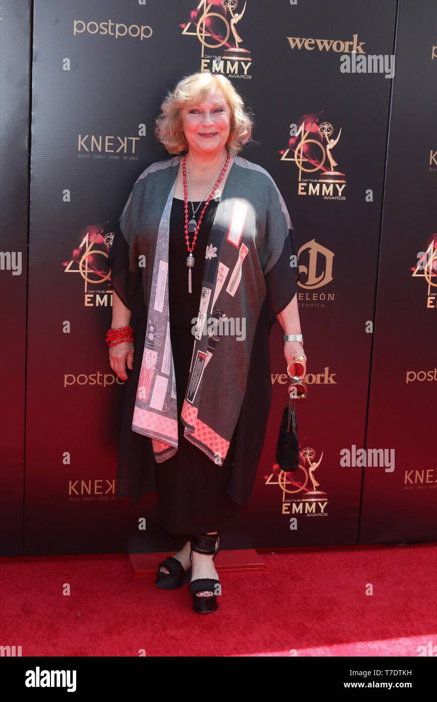 Beth Maitland aux arrivées pour 2019 Prix Daytime Emmy - Arrivées, Pasadena Civic Centre, Pasadena, CA, le 5 mai 2019. Photo par : Priscilla Grant/Everett Collection Banque D'Images