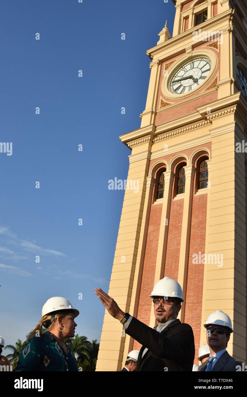 SÃO PAULO, SP - 06.05.2019 : Visita ao Museu da Língua Portuguesa - Sérgio Sá Leitão, Secrétaire de la Culture et de l'économie de la création de l'Etat de São Paulo, rend visite à la reconstruction du Musée de la langue portugaise, à Luz, région du centre de São Paulo, où les événements se déroulent dans la célébration de la Journée internationale de langue portugaise, en ce lundi (6). (Photo : Roberto Casimiro/Fotoarena) Banque D'Images